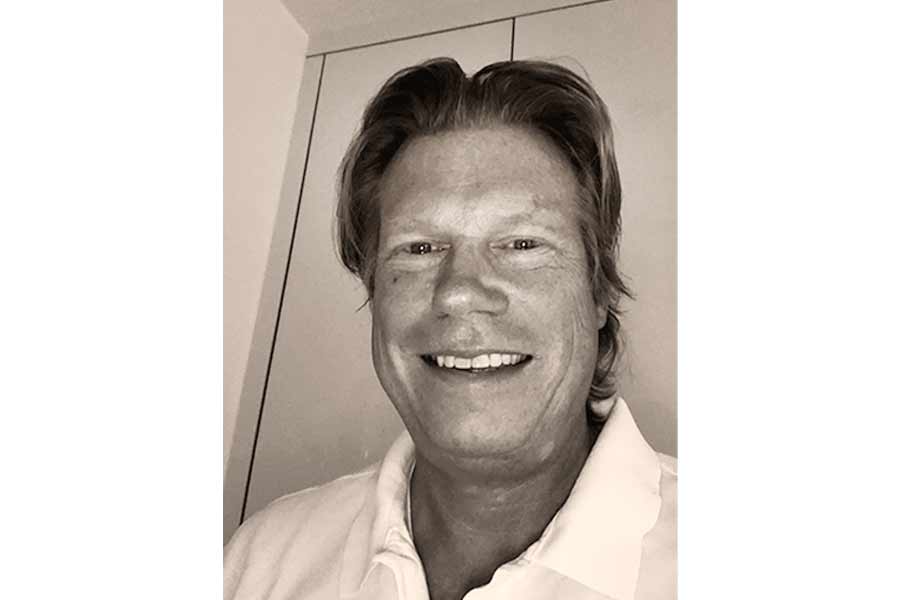 Dr. Karsten K.R. Bruns